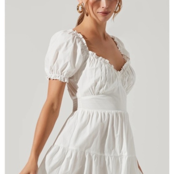 Revolve ASTR Sweetheart Neck Tiered Ruffle Cotton Midi Dress - Picture 3 of 17